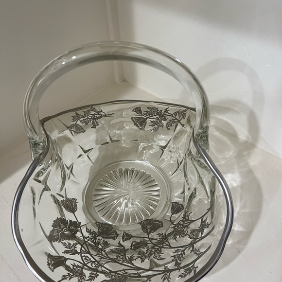 Antique Sterling silver overlay Floral pattern basket. Pristine condition - Picture 3 of 5